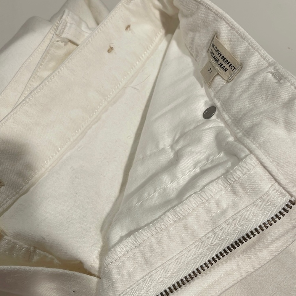 Never worn white, Madewell vintage Jean. Mom fit